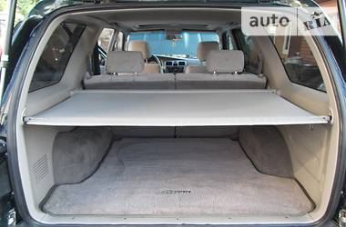 Внедорожник / Кроссовер Toyota Fortuner 2001 в 