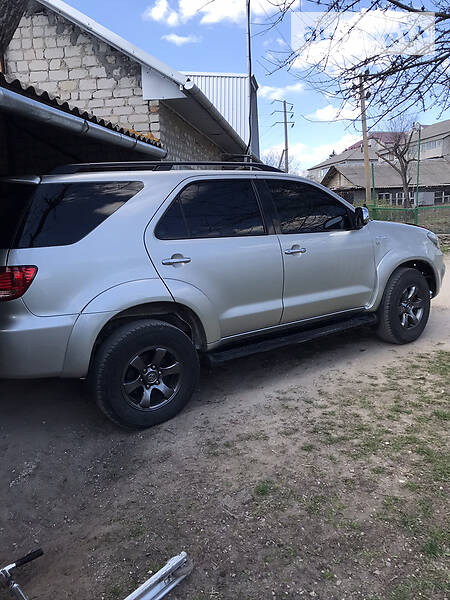 Позашляховик / Кросовер Toyota Fortuner 2005 в Тернополі фото 13 Позашляховик / Кросовер Toyota Fortuner 2005 в Тернополі