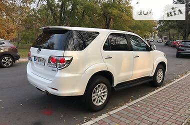 Позашляховик / Кросовер Toyota Fortuner 2013 в Одесі