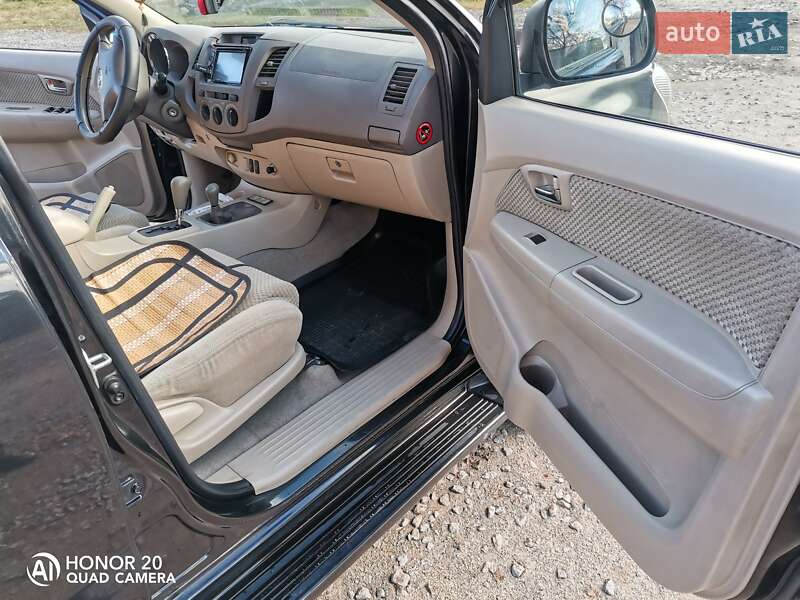 Позашляховик / Кросовер Toyota Fortuner 2007 в Погребище