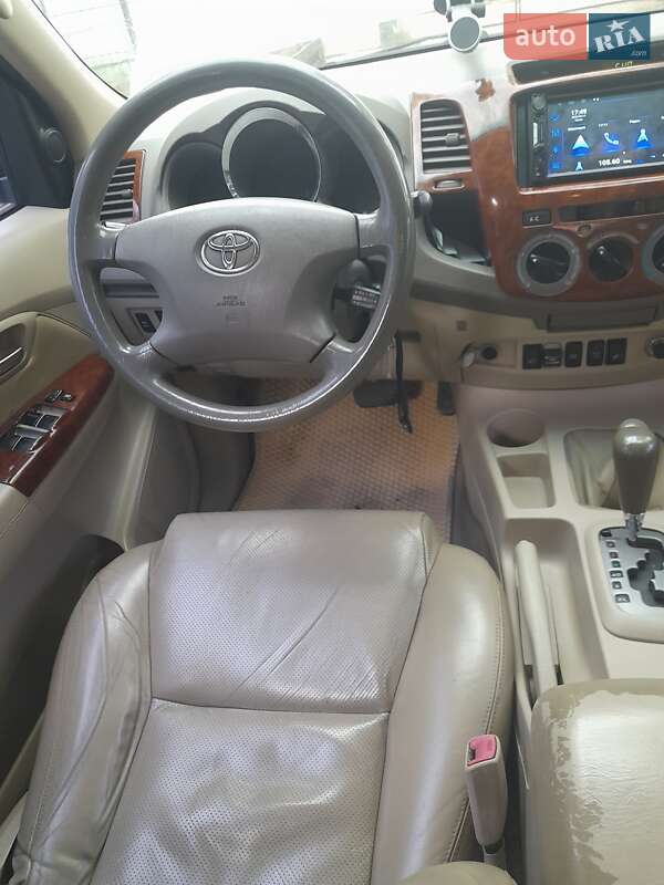 Позашляховик / Кросовер Toyota Fortuner 2008 в Черкасах