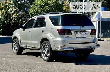Позашляховик / Кросовер Toyota Fortuner 2007 в 