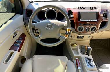 Позашляховик / Кросовер Toyota Fortuner 2007 в 