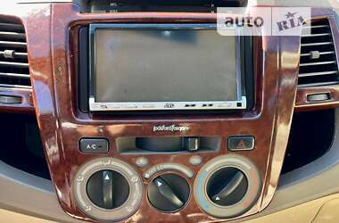 Позашляховик / Кросовер Toyota Fortuner 2007 в 