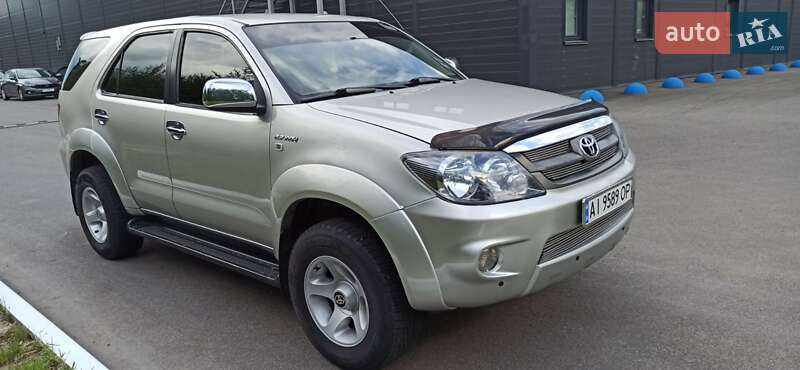 Внедорожник / Кроссовер Toyota Fortuner 2007 в Василькове