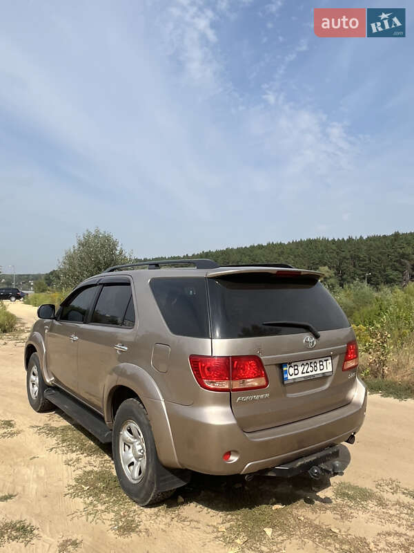 Внедорожник / Кроссовер Toyota Fortuner 2006 в Чернигове