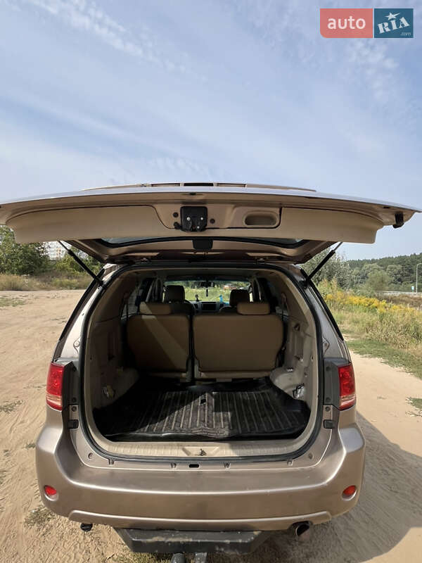 Внедорожник / Кроссовер Toyota Fortuner 2006 в Чернигове