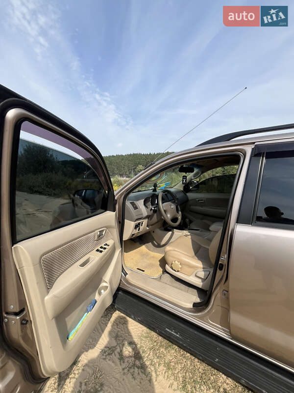 Внедорожник / Кроссовер Toyota Fortuner 2006 в Чернигове