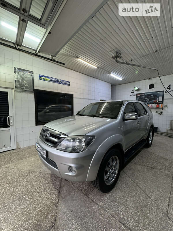 Внедорожник / Кроссовер Toyota Fortuner 2006 в Одессе