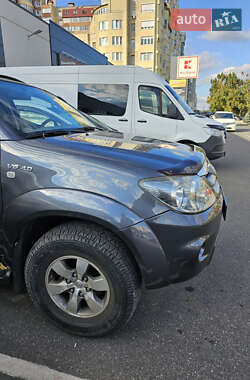 Внедорожник / Кроссовер Toyota Fortuner 2006 в 