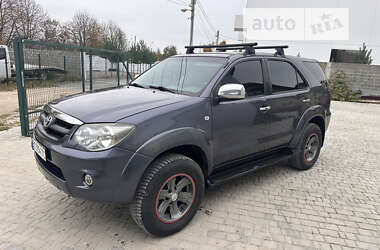 Позашляховик / Кросовер Toyota Fortuner 2006 в Львові