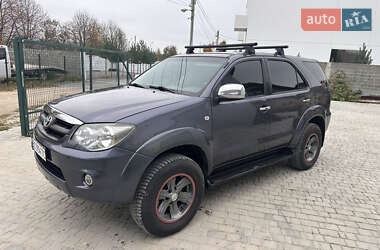 Позашляховик / Кросовер Toyota Fortuner 2006 в Львові