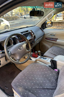Внедорожник / Кроссовер Toyota Fortuner 2007 в 