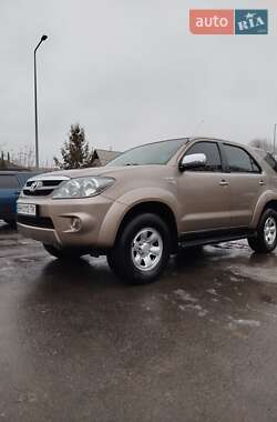 Позашляховик / Кросовер Toyota Fortuner 2007 в Охтирці