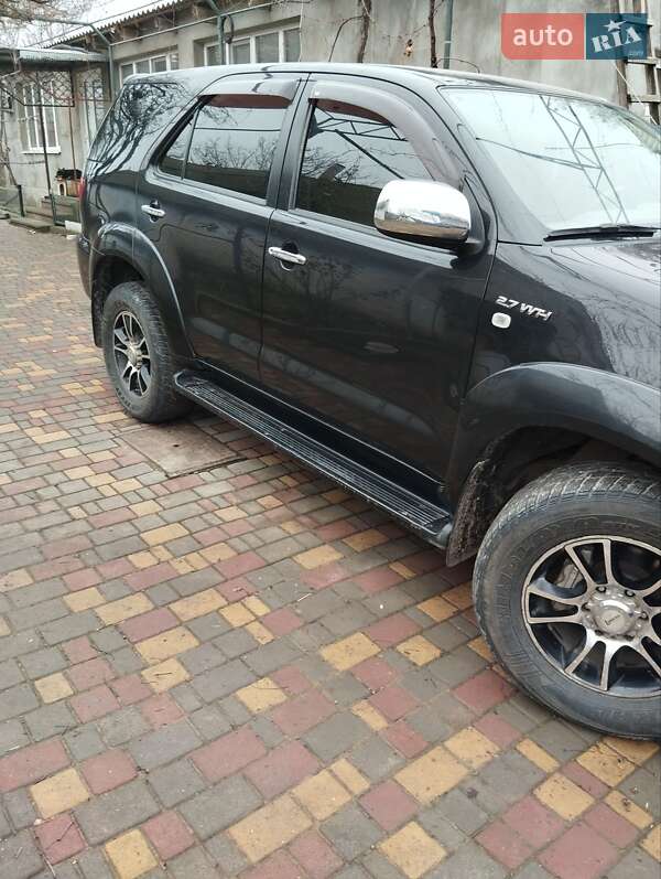 Внедорожник / Кроссовер Toyota Fortuner 2007 в Березовке