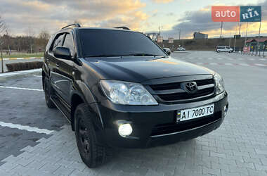 Позашляховик / Кросовер Toyota Fortuner 2005 в Києві