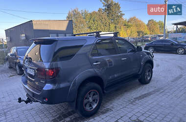 Внедорожник / Кроссовер Toyota Fortuner 2006 в Львове