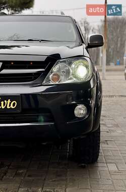 Внедорожник / Кроссовер Toyota Fortuner 2007 в Днепре