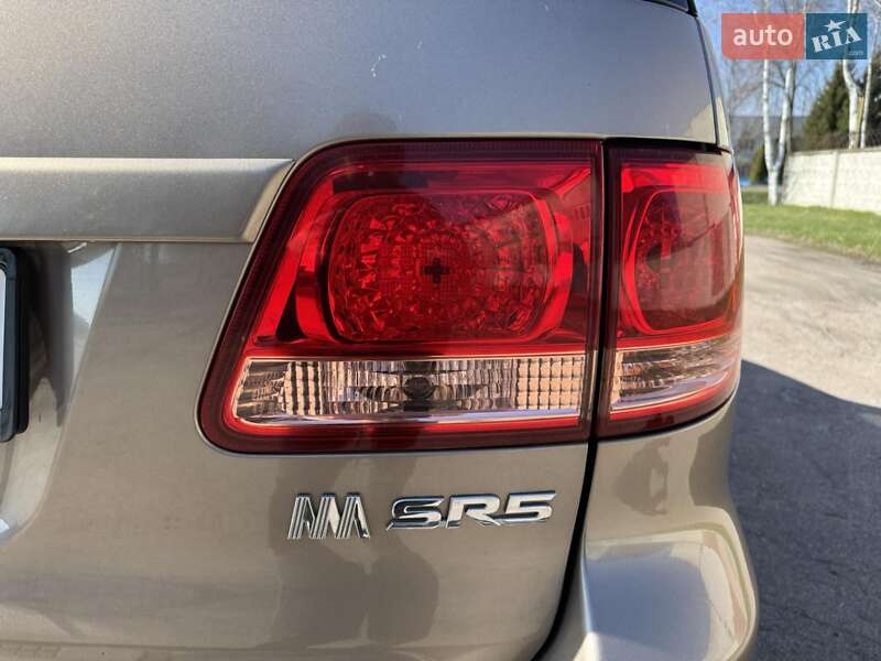 Внедорожник / Кроссовер Toyota Fortuner 2008 в Коропе