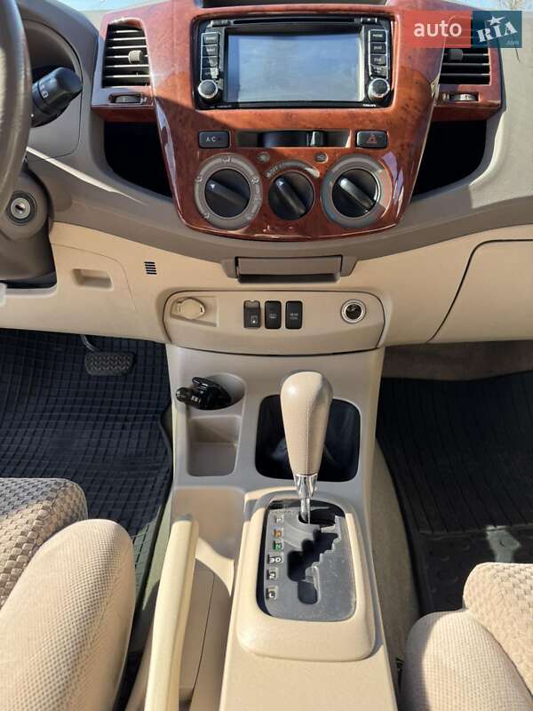 Внедорожник / Кроссовер Toyota Fortuner 2008 в Коропе