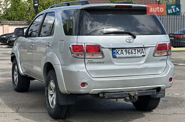 Внедорожник / Кроссовер Toyota Fortuner 2007 в 