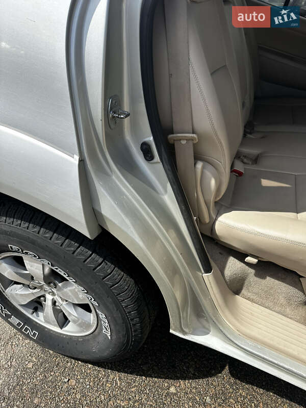 Позашляховик / Кросовер Toyota Fortuner 2007 в Києві