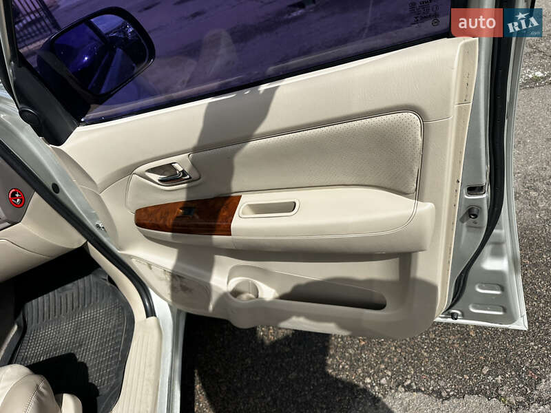 Позашляховик / Кросовер Toyota Fortuner 2007 в Києві