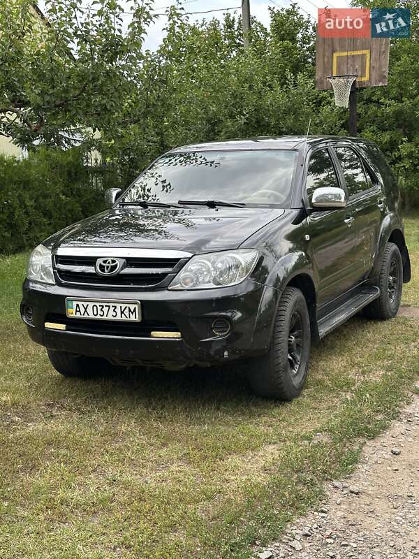 Toyota Fortuner 2007