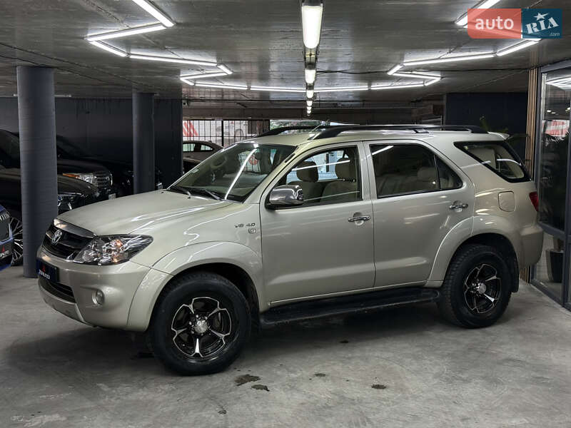Внедорожник / Кроссовер Toyota Fortuner 2007 в Одессе