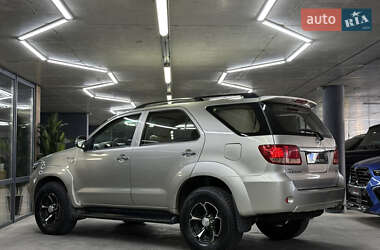 Внедорожник / Кроссовер Toyota Fortuner 2007 в 