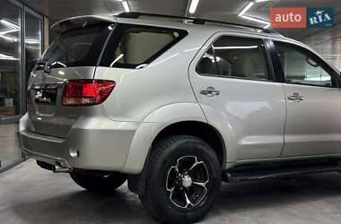 Внедорожник / Кроссовер Toyota Fortuner 2007 в 
