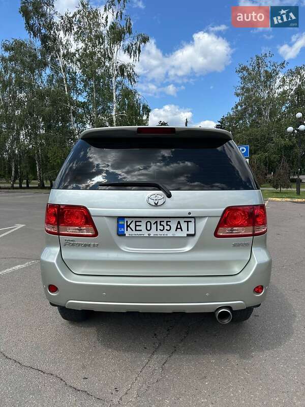 Позашляховик / Кросовер Toyota Fortuner 2008 в Кривому Розі