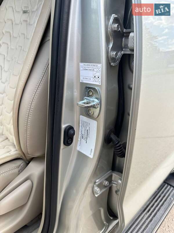 Позашляховик / Кросовер Toyota Fortuner 2008 в Кривому Розі