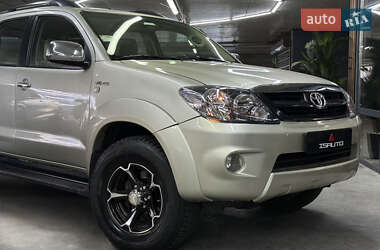 Внедорожник / Кроссовер Toyota Fortuner 2007 в 