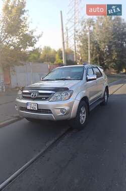 Внедорожник / Кроссовер Toyota Fortuner 2005 в Одессе