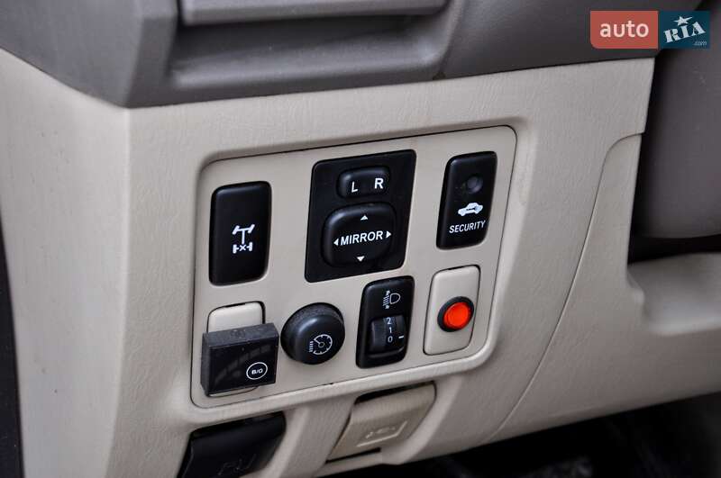 Внедорожник / Кроссовер Toyota Fortuner 2006 в Львове