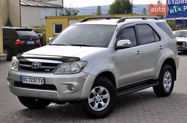 Внедорожник / Кроссовер Toyota Fortuner 2006 в Львове