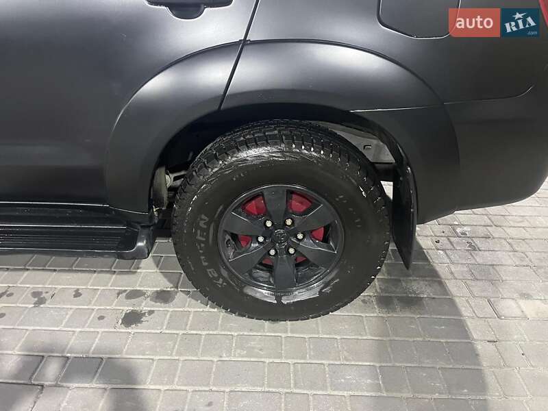 Позашляховик / Кросовер Toyota Fortuner 2008 в Харкові