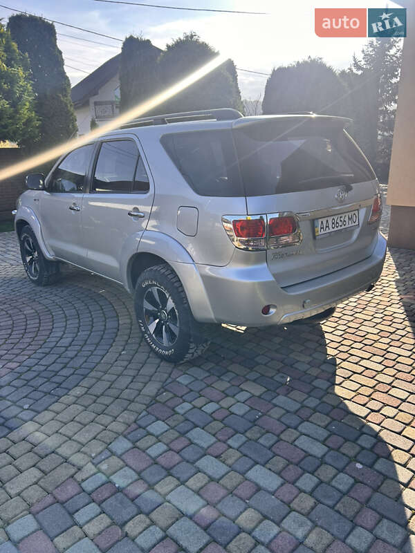 Внедорожник / Кроссовер Toyota Fortuner 2007 в Тячеве фото 4 Внедорожник / Кроссовер Toyota Fortuner 2007 в Тячеве