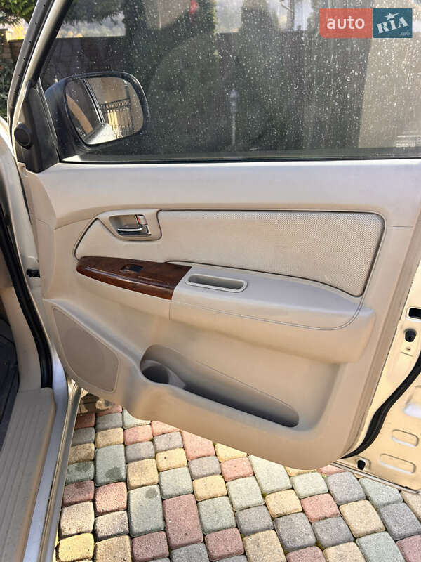 Внедорожник / Кроссовер Toyota Fortuner 2007 в Тячеве фото 18 Внедорожник / Кроссовер Toyota Fortuner 2007 в Тячеве