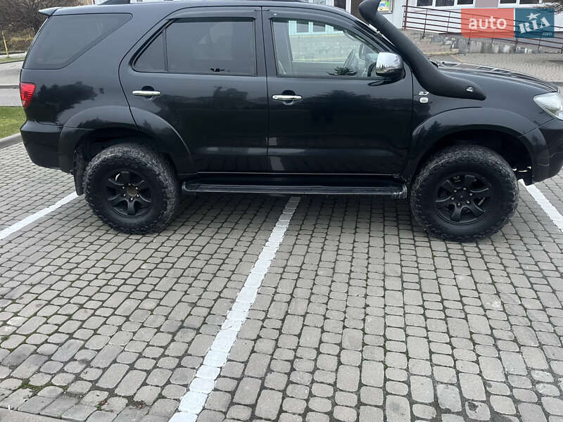 Внедорожник / Кроссовер Toyota Fortuner 2006 в Львове фото 4 Внедорожник / Кроссовер Toyota Fortuner 2006 в Львове