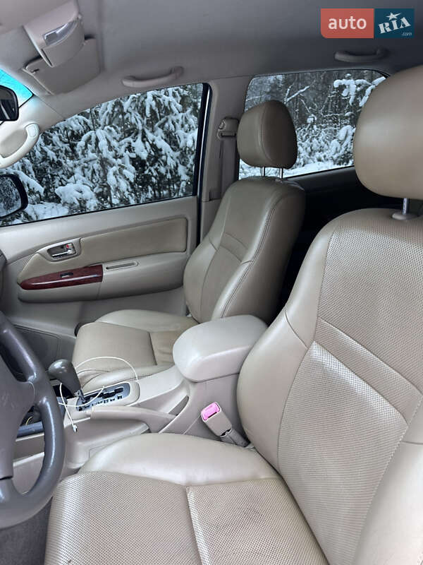 Внедорожник / Кроссовер Toyota Fortuner 2006 в Харькове фото 19 Внедорожник / Кроссовер Toyota Fortuner 2006 в Харькове