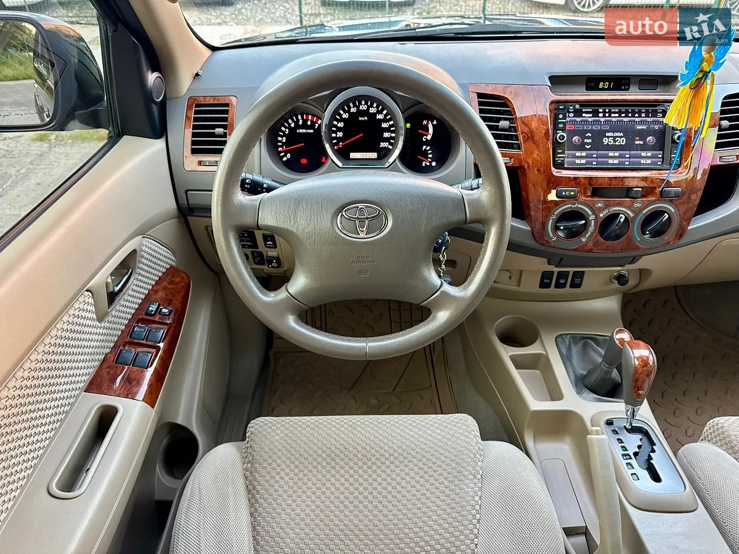 2010 Toyota Fortuner - мініатюра 14