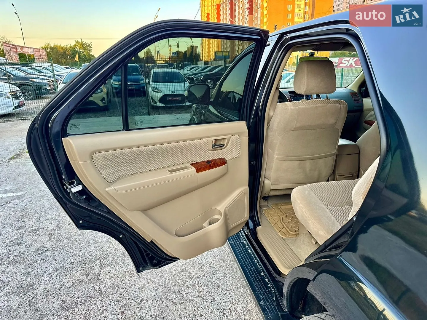 2010 Toyota Fortuner - мініатюра 38