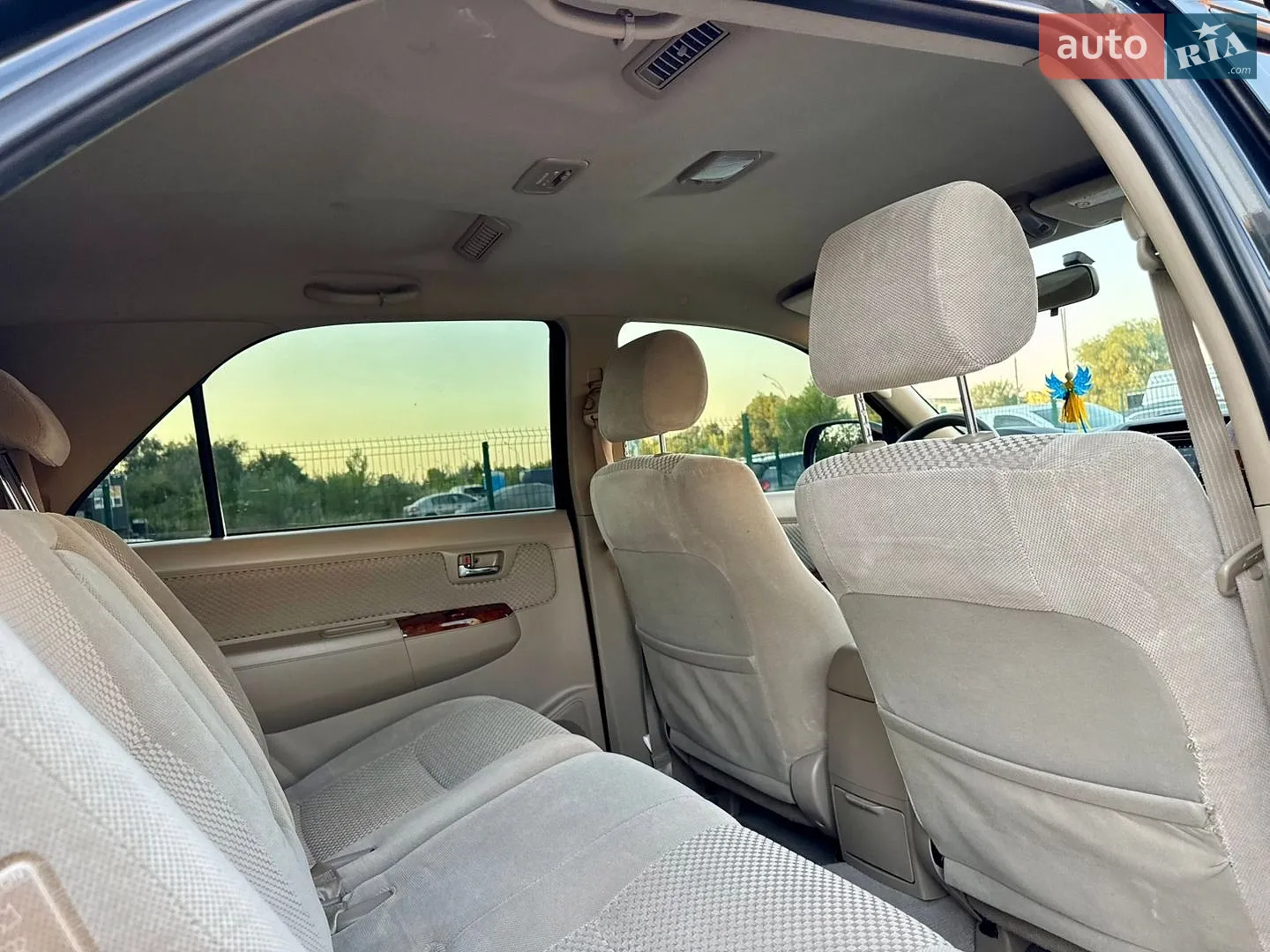 2010 Toyota Fortuner - мініатюра 48