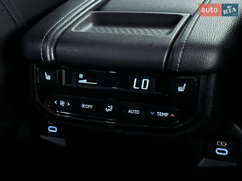 Позашляховик / Кросовер Toyota Grand Highlander 2024 в Миколаєві