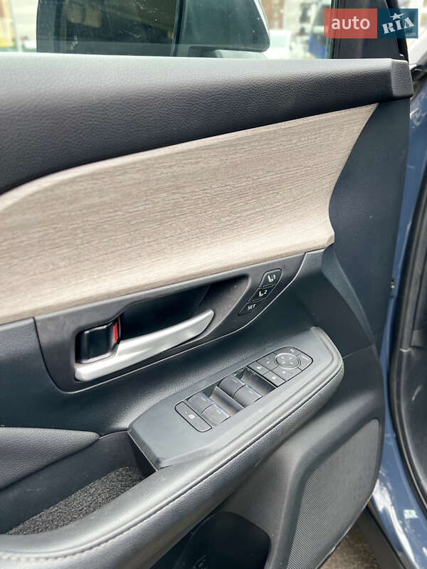 Внедорожник / Кроссовер Toyota Grand Highlander 2023 в Киеве