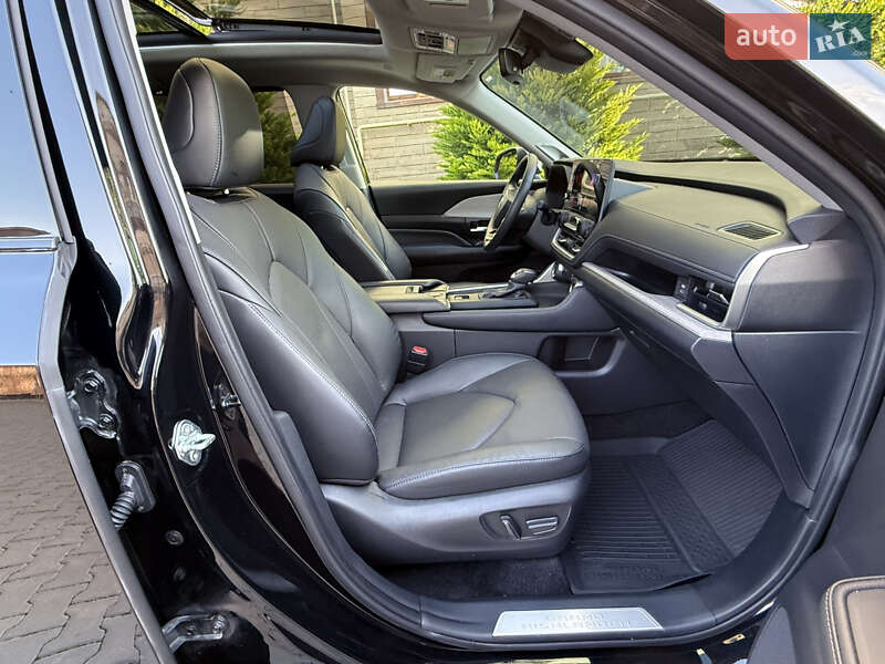 Внедорожник / Кроссовер Toyota Grand Highlander 2024 в Одессе