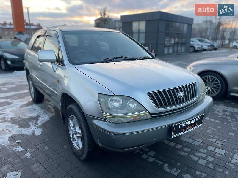 Toyota Harrier 1999