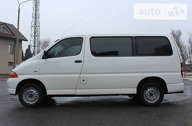 Грузовой фургон Toyota Hiace 2001 в Днепре